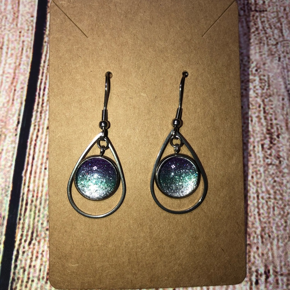 Color Street Dangle Earrings